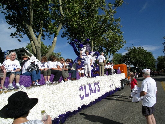 Thanks to all who came out and rode our 1st. place award winning class of 61 float in the 2011 Peach Days parade.